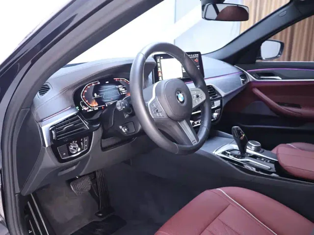 BMW 5 Series — Фото автомобиля 11