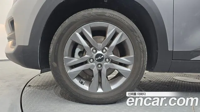 Kia Seltos Seltos Бензин 1.6 турбо 2WD — Фото автомобиля 5