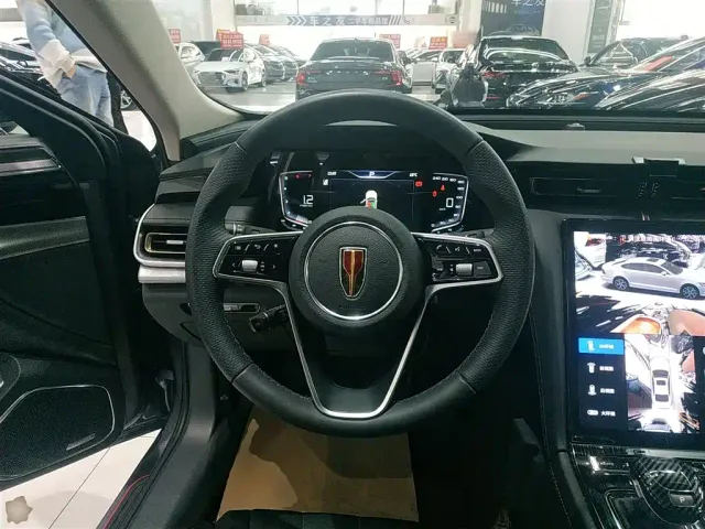 Hongqi H5 — Фото автомобиля 6