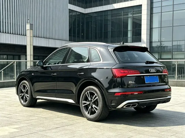 Audi Q5L — Фото автомобиля 11