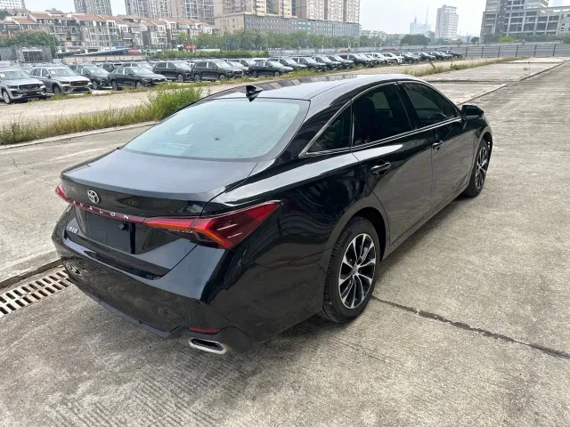 Toyota Avalon — Фото автомобиля 11