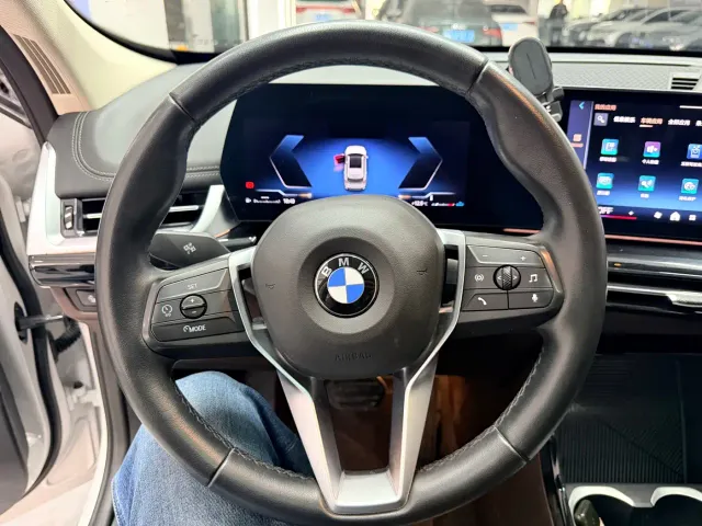 BMW X1 — Фото автомобиля 15