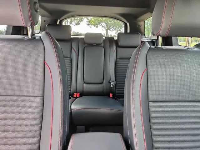 Land Rover Discovery Sport — Фото автомобиля 11