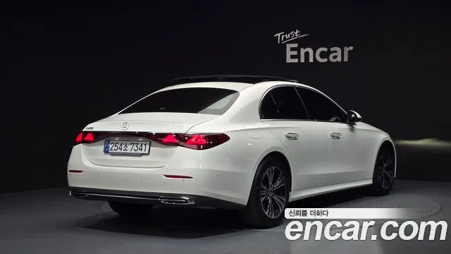 Mercedes-Benz E-Class W214 — Фото автомобиля 2