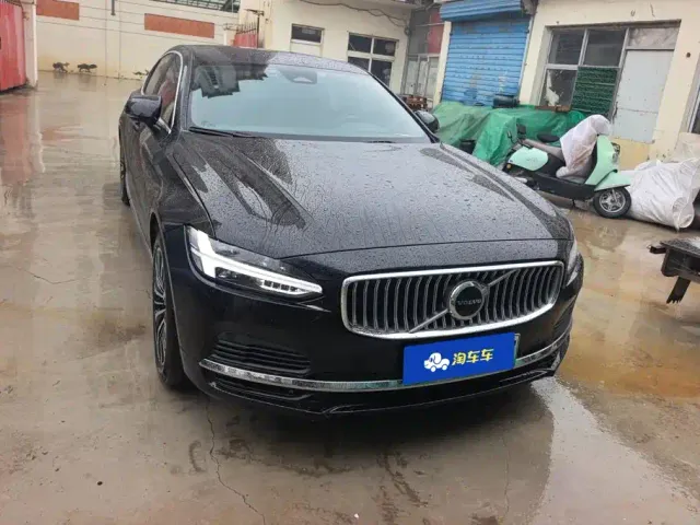 Volvo S90 — Фото автомобиля 2