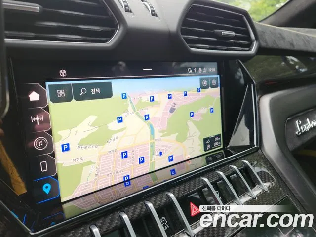 Lamborghini Urus — Фото автомобиля 15