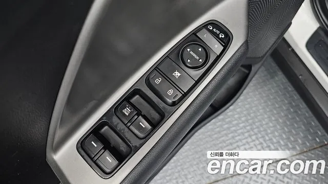 Kia Niro — Фото автомобиля 12