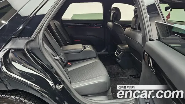 Hyundai Grandeur Grandeur (GN7) 2.5 Бензин 2WD — Фото автомобиля 10