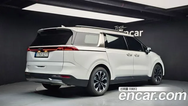 Kia Carnival 4th Gen — Фото автомобиля 2
