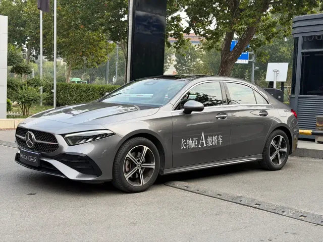 Фотография автомобиля — Mercedes-Benz A-Class