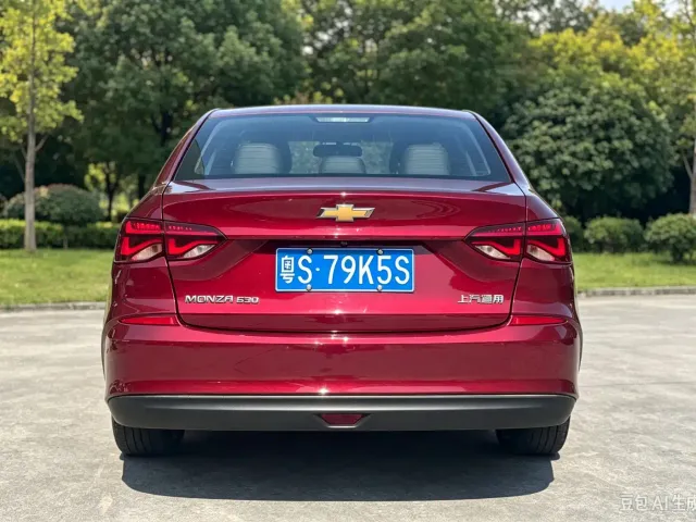 Chevrolet Monza — Фото автомобиля 3
