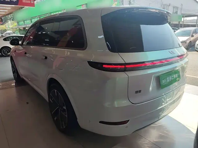 Li Auto L9 — Фото автомобиля 4