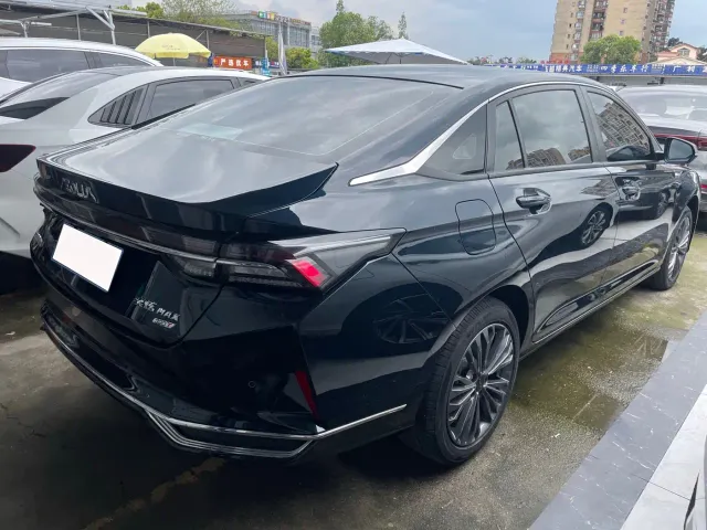 Dongfeng Yixuan MAX — Фото автомобиля 20
