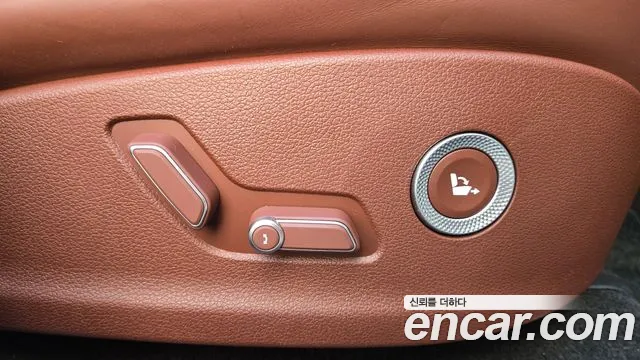 Genesis GV80 — Фото автомобиля 17