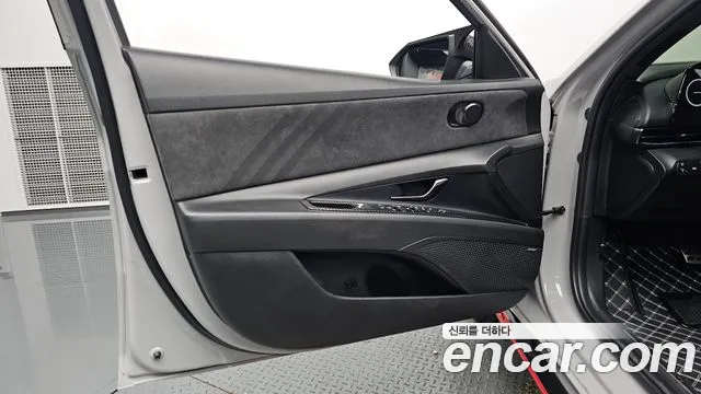 Hyundai AVANTE — Фото автомобиля 24
