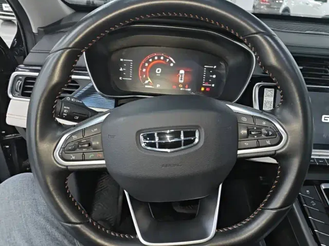 Geely Boyue — Фото автомобиля 10