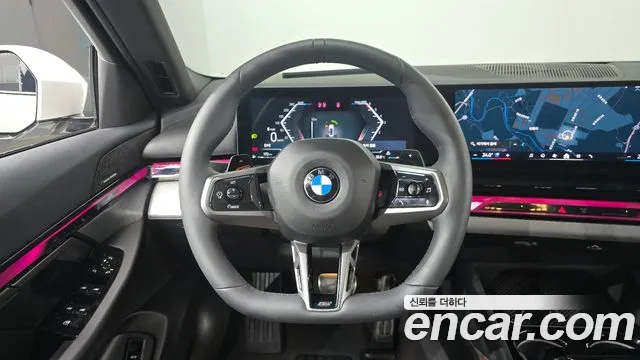 BMW 5 Series G60 — Фото автомобиля 21