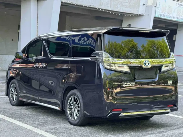 Toyota Vellfire — Фото автомобиля 4