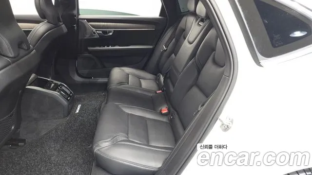 Вольво S90 — Фото автомобиля 11