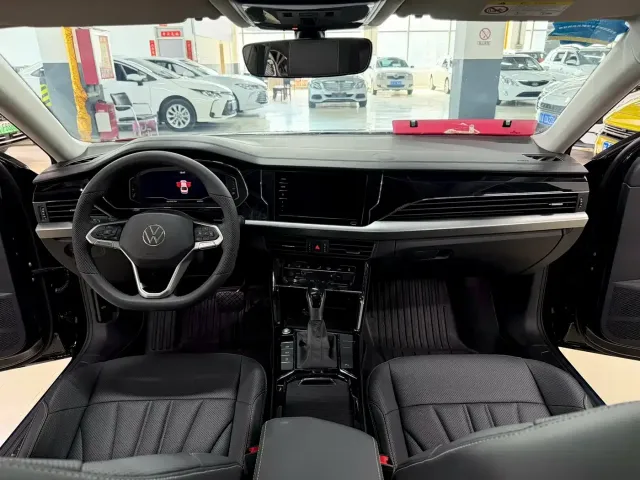 Volkswagen Passat — Фото автомобиля 5