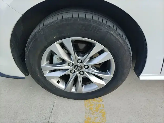 Toyota Sienna — Фото автомобиля 22