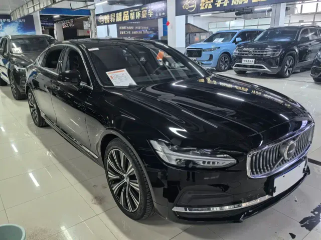 Volvo S90 — Фото автомобиля 2