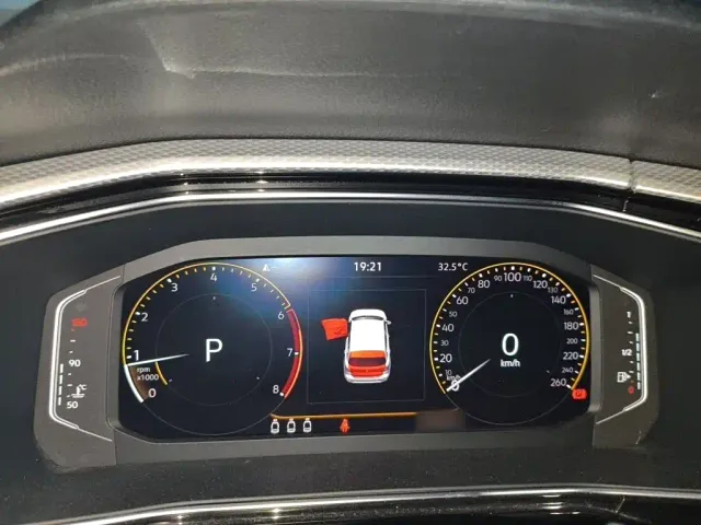 Volkswagen Tanying 2021 1.5L Automatic 30th Anniversary Edition — Фото автомобиля 3
