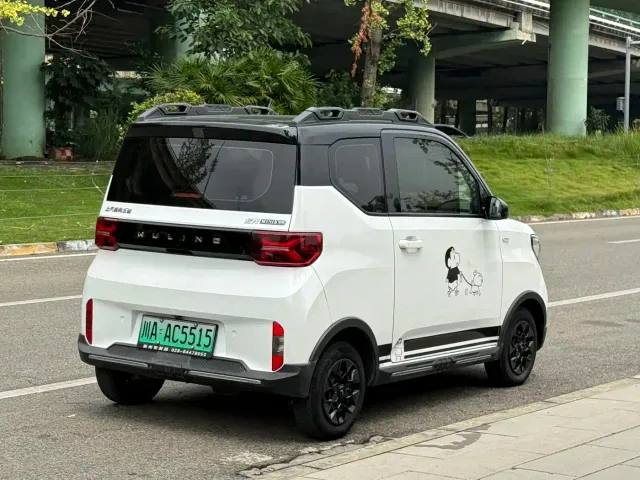 Wuling Hongguang Mini EV — Фото автомобиля 6