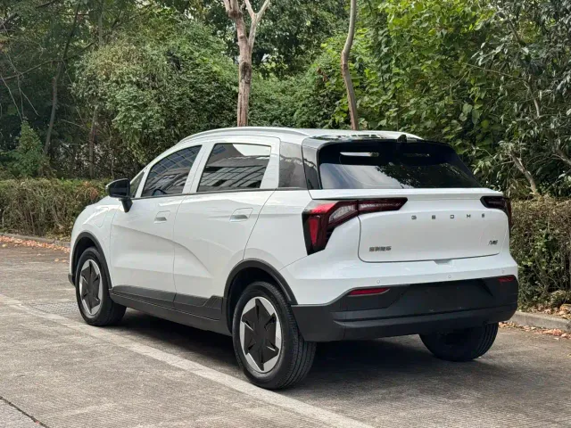 Geely Geometry E Firefly — Фото автомобиля 4