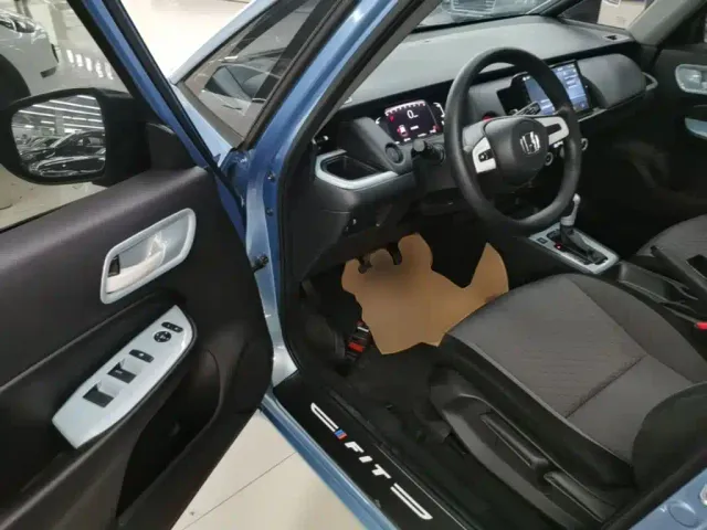 Honda Fit — Фото автомобиля 15