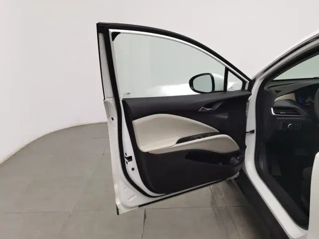 Buick Velite 6 — Фото автомобиля 8