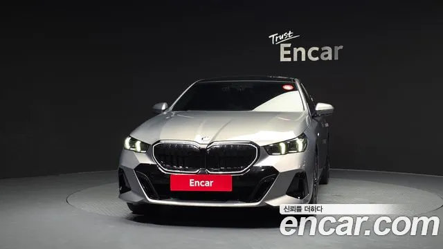 BMW 5-Series 5 серия (G60) 530i xDrive M Sport Pro Special Edition — Фото автомобиля 3