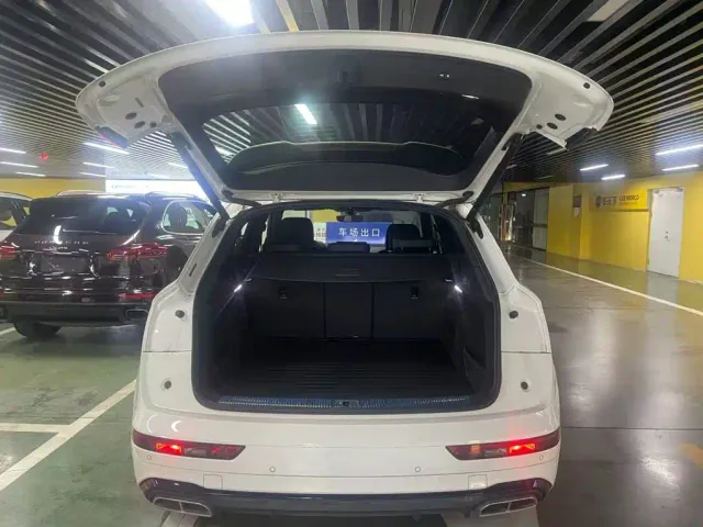 Audi Q5L — Фото автомобиля 14