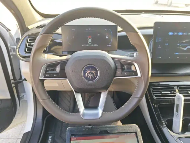 BYD Qin PLUS — Фото автомобиля 10