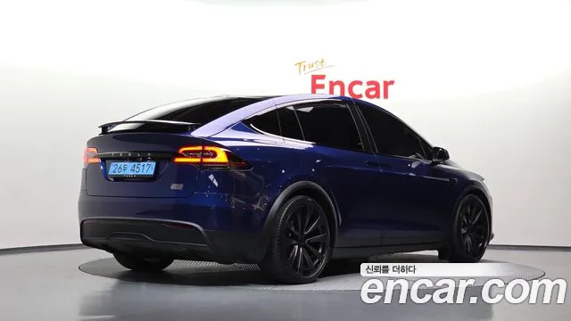 Tesla Model X — Фото автомобиля 2