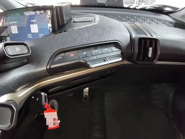 Baojun KiWi EV — Фото автомобиля 12