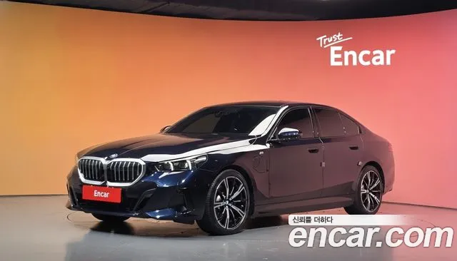 Фотография автомобиля — BMW 5 Series