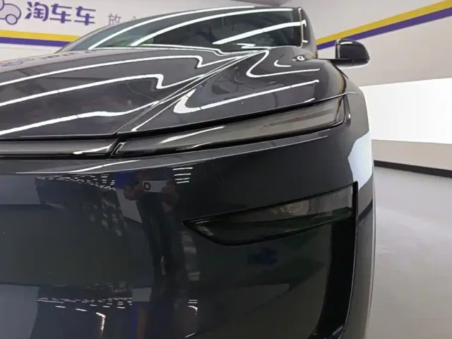 Tesla Model Y — Фото автомобиля 5