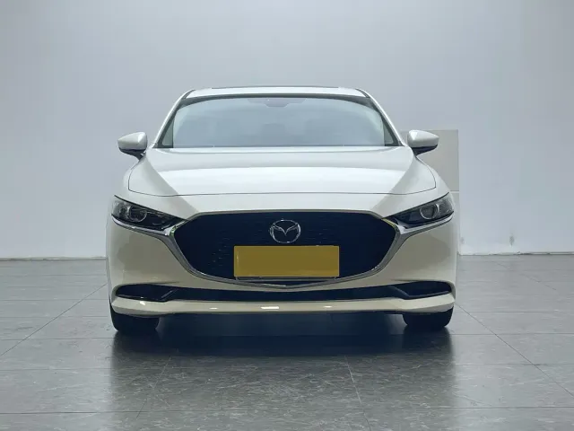 Mazda Axela — Фото автомобиля 2