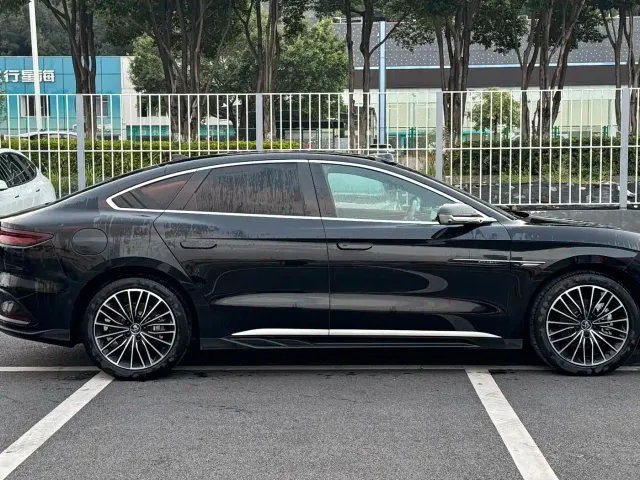 BYD Han — Фото автомобиля 4