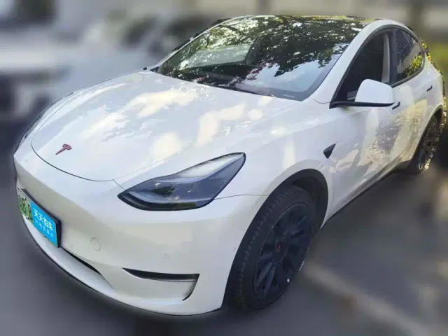Фотография автомобиля — Tesla Model Y