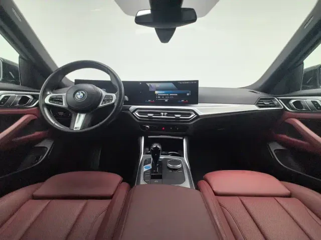 BMW i4 — Фото автомобиля 5