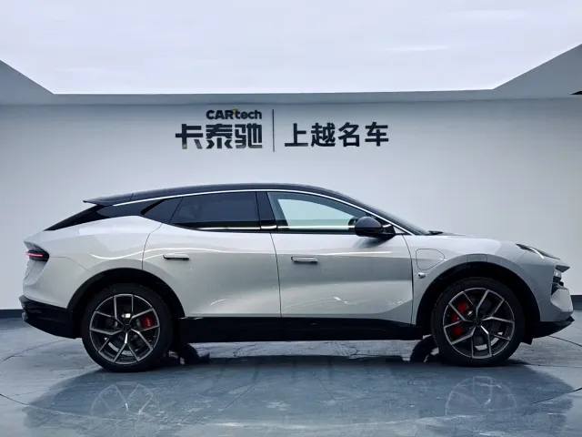 Lotus Eletre — Фото автомобиля 4