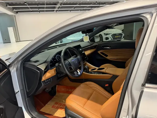 Toyota Avalon 2024 Model Hybrid 2.5L XLE Prestige Edition — Фото автомобиля 12