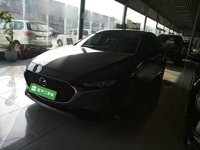 Фотография автомобиля — Mazda Axela