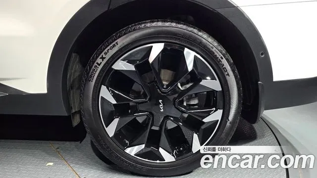 Kia Sorento Новый Sorento 4 поколение Бензин 2.5T 2WD — Фото автомобиля 17