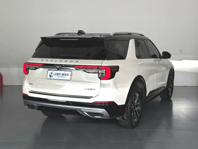 Ford Explorer — Фото автомобиля 6