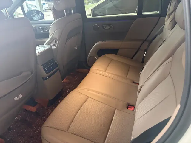 Li Auto i6 — Фото автомобиля 9