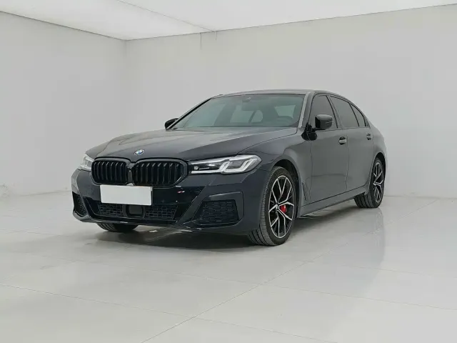 Фотография автомобиля — BMW 5 Series