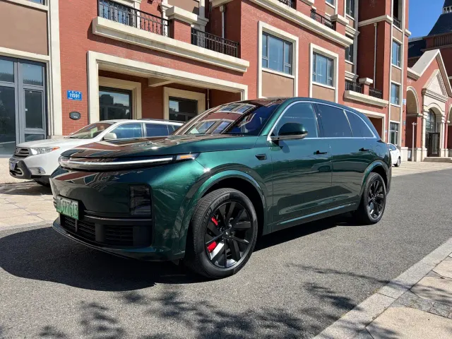 Li Auto L7 — Фото автомобиля 11